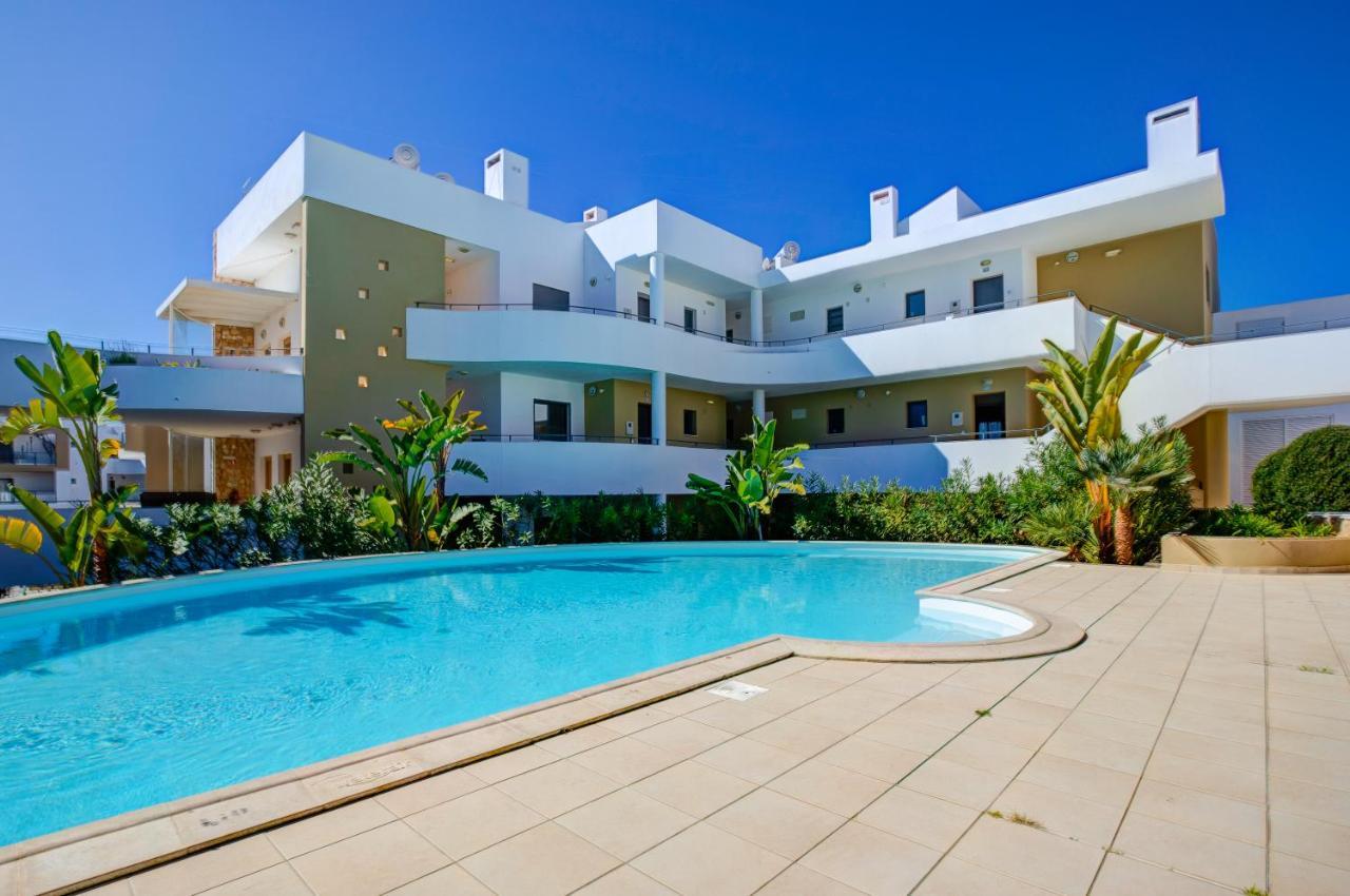 אלבור One Bedroom Apartment In Albur Village 2J מראה חיצוני תמונה
